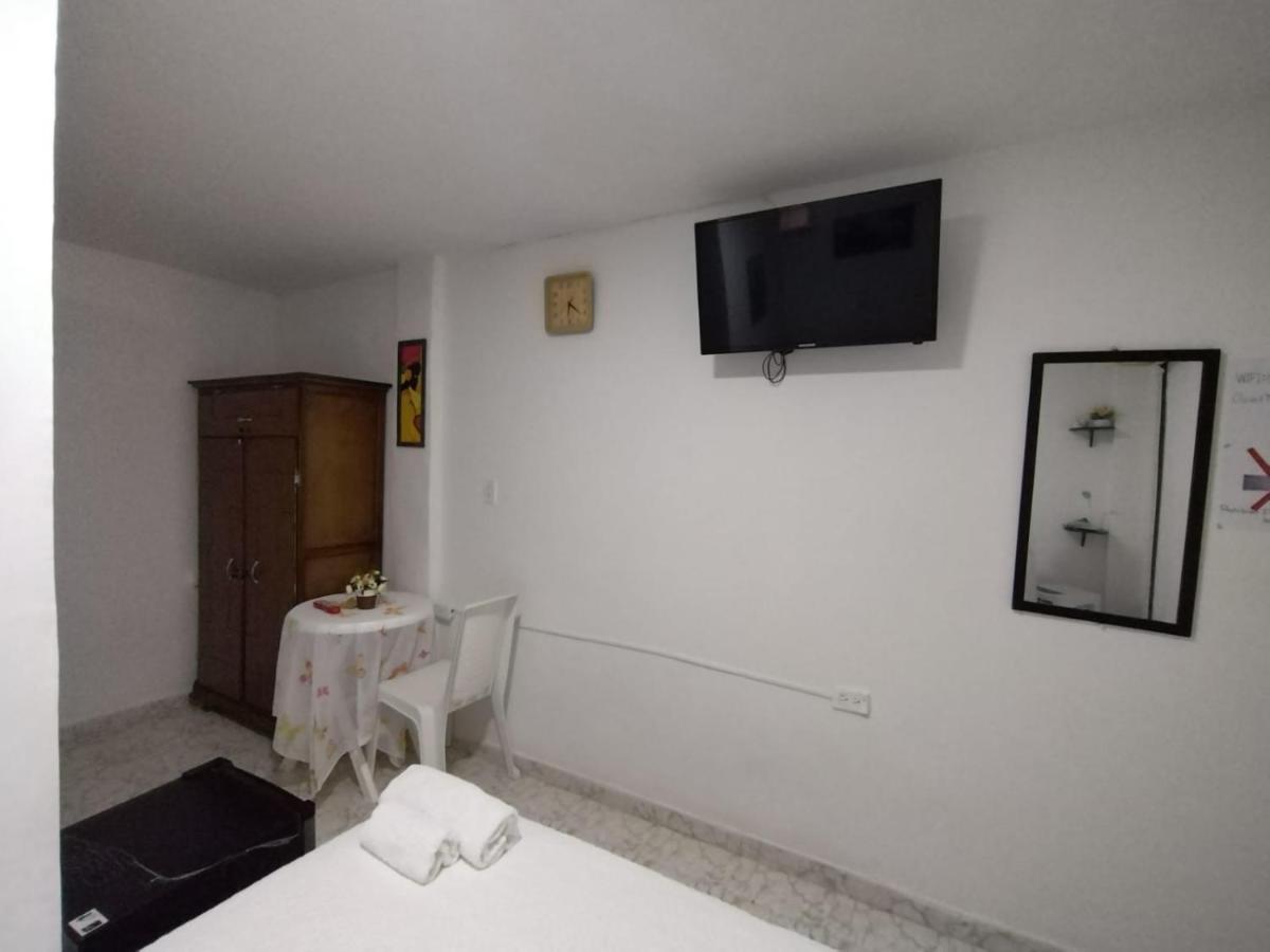 Habitacion Cerca De La Universidad Del Sinu Cartagena エクステリア 写真